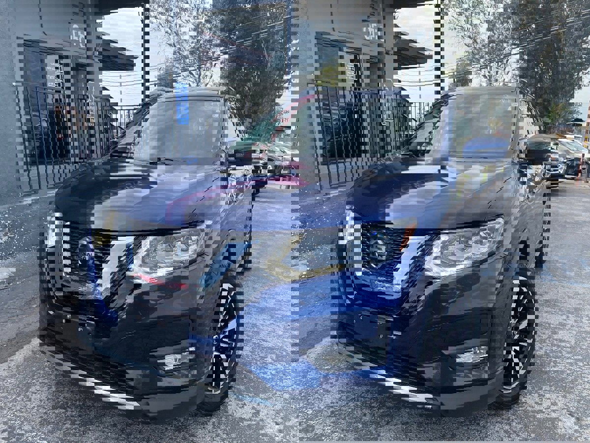 Used 2019 Nissan Rogue SL w/ Premium Package FWD image 1