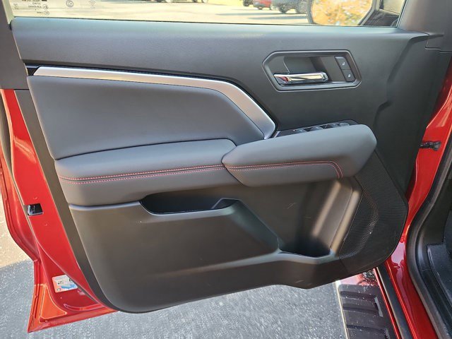 Certified 2024 Chevrolet Colorado Z71 w/ Z71 Convenience Package 2 image 9