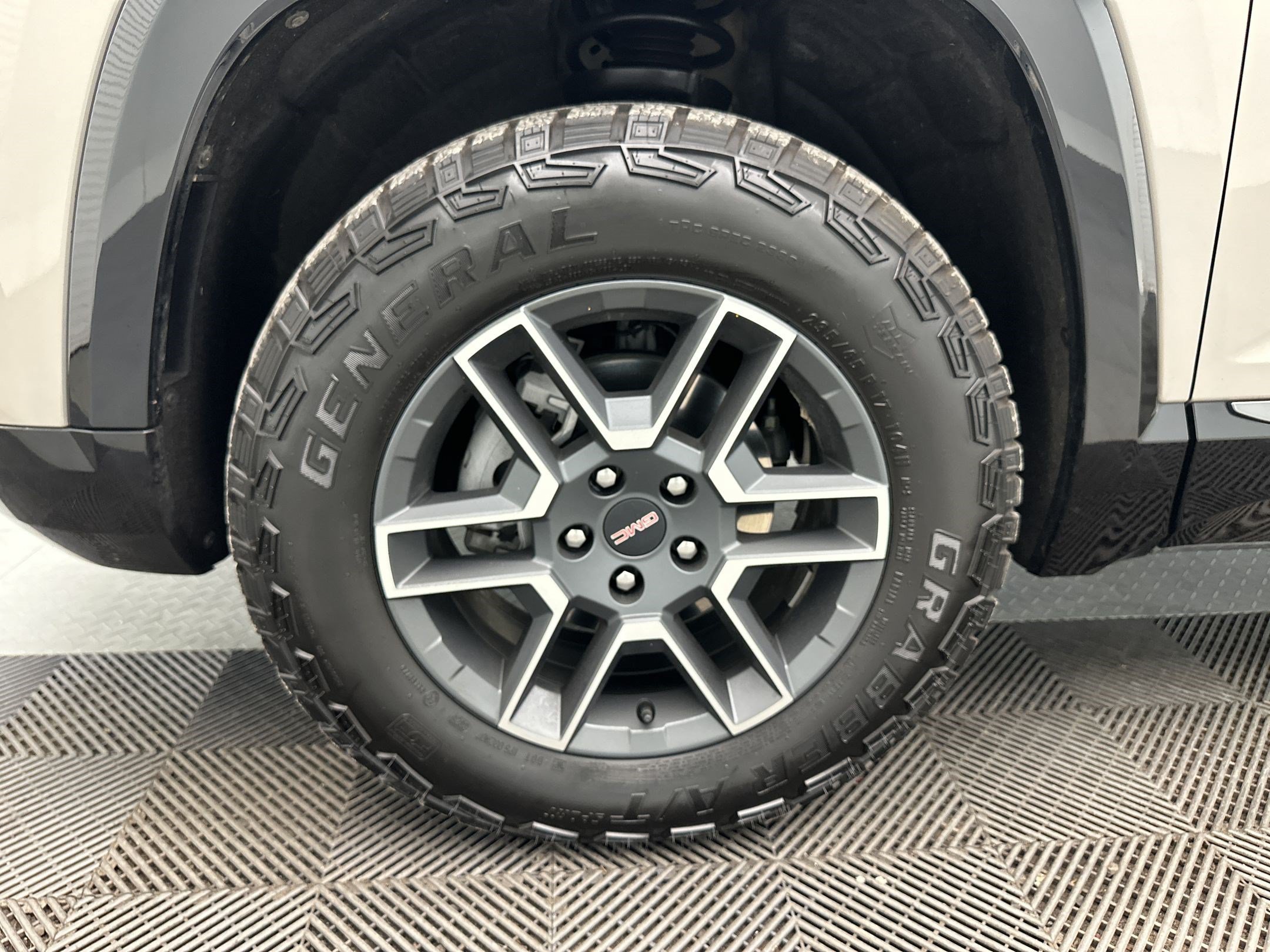 Certified 2026 GMC Terrain AT4 w/ Convenience Package III AWD/4WD image 13