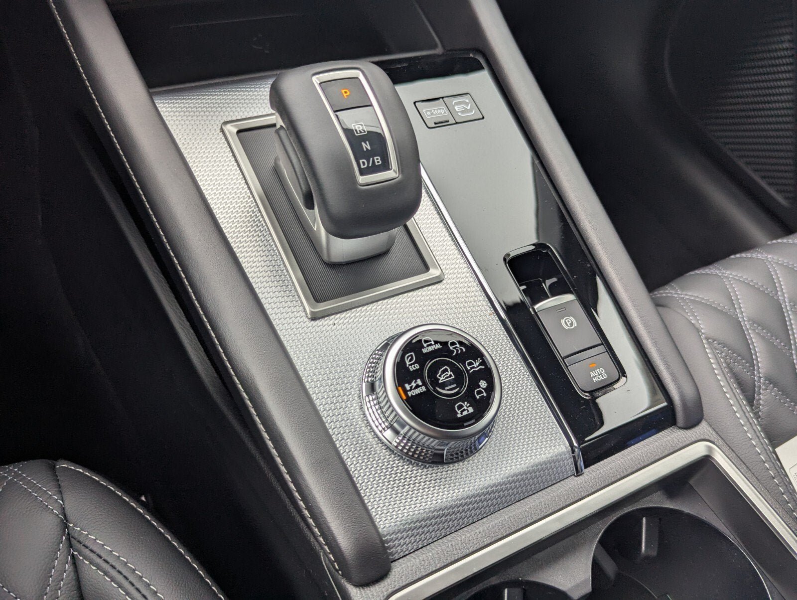 New 2026 Nissan Rogue Platinum AWD/4WD image 15