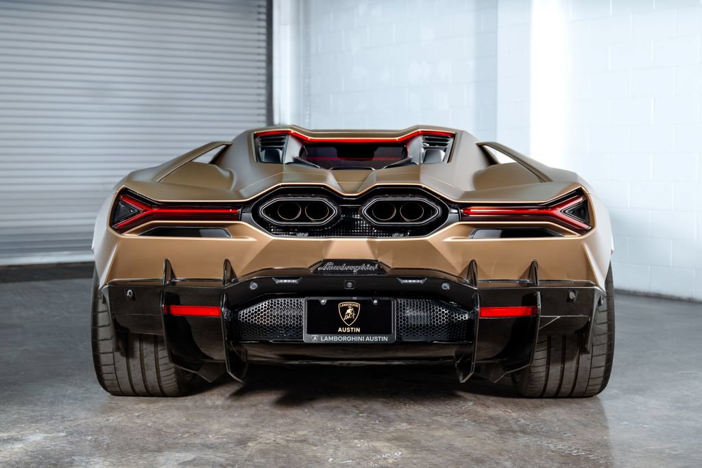Used 2024 Lamborghini Revuelto AWD/4WD image 10