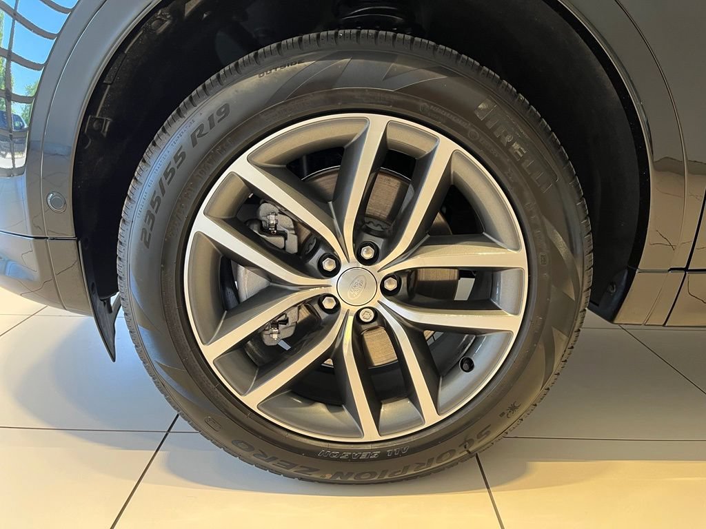 Used 2026 Land Rover Discovery Sport Landmark AWD/4WD image 11