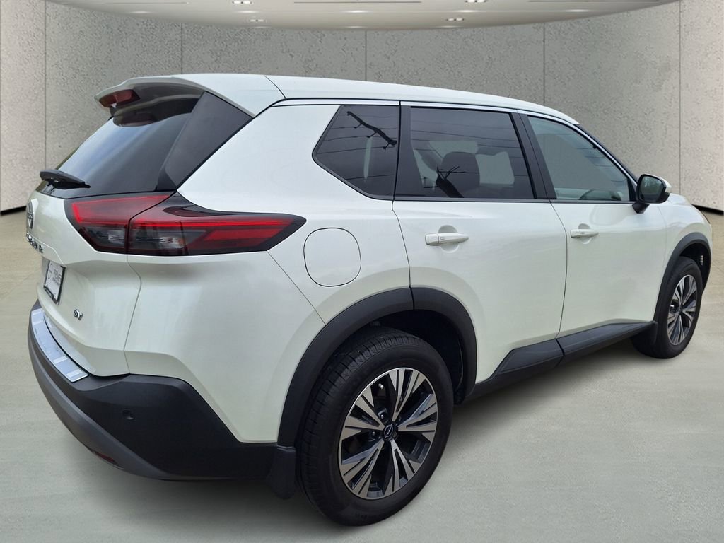Used 2023 Nissan Rogue SV image 5