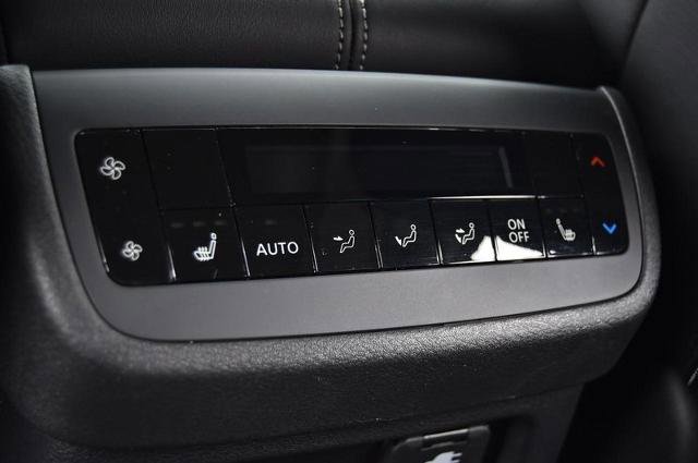 Certified 2025 Nissan Pathfinder Platinum image 28