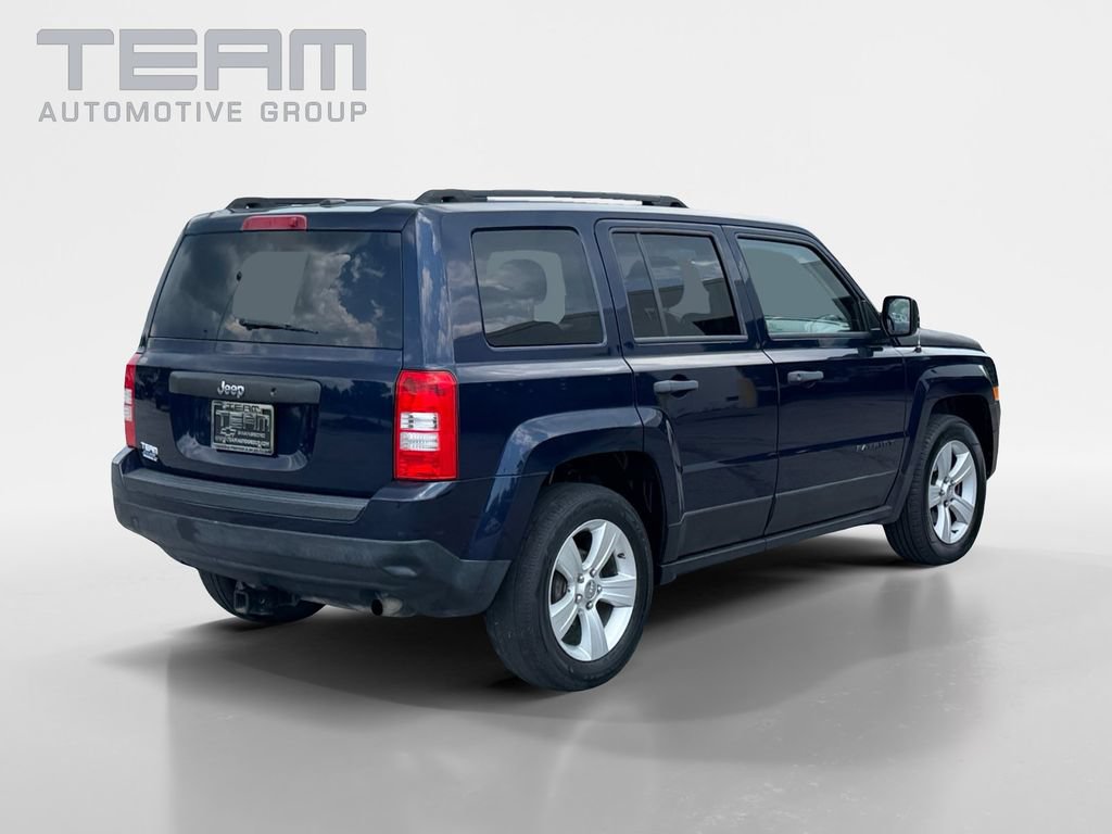 Used 2016 Jeep Patriot Sport w/ Tire & Wheel Group FWD image 7