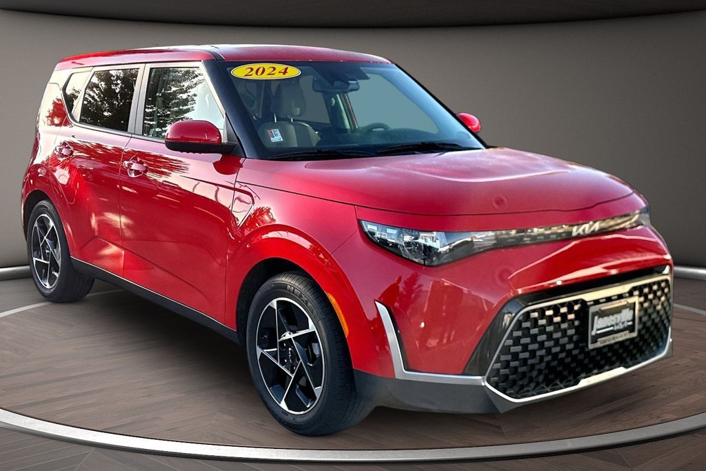 Used 2024 Kia Soul EX FWD image 1