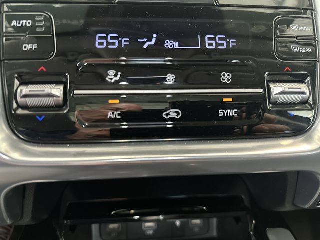 Certified 2023 Kia Sorento SX image 19