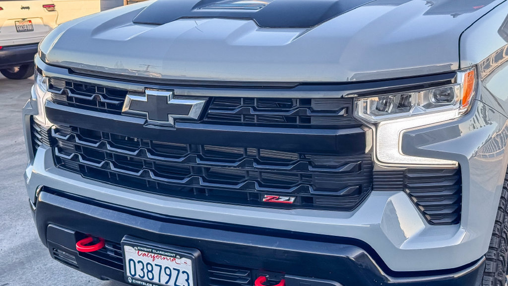 Used 2024 Chevrolet Silverado 1500 LT Trail Boss w/ Convenience Package II AWD/4WD image 6