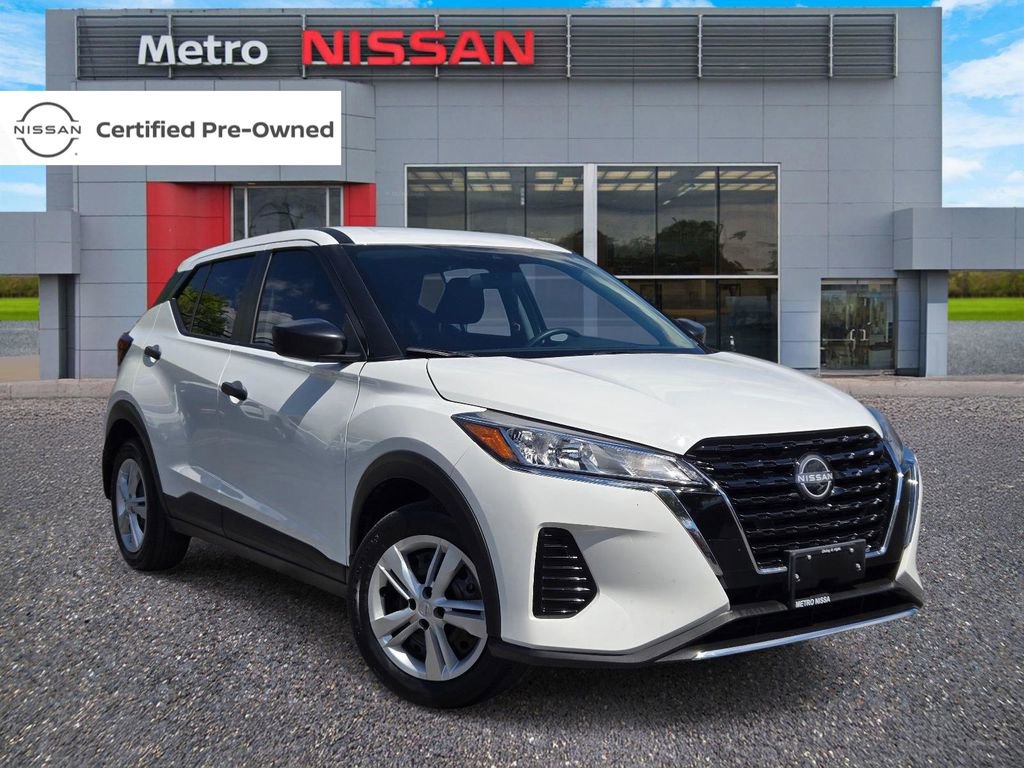 Used 2024 Nissan Kicks S image 1