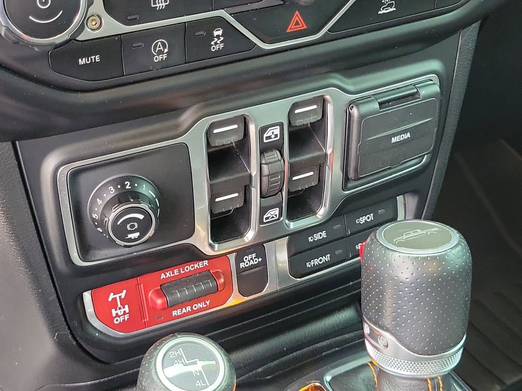 Used 2021 Jeep Gladiator Mojave w/ LED Lighting Group AWD/4WD image 21