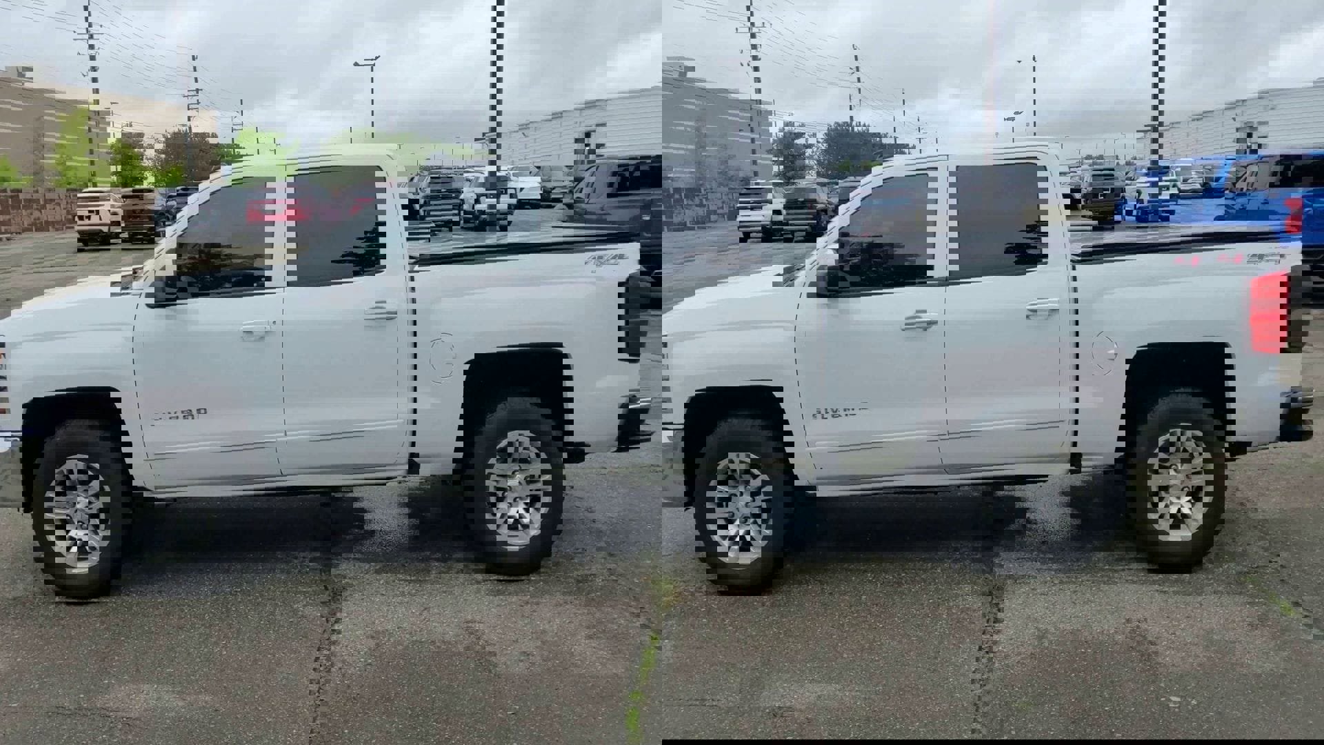 Used 2017 Chevrolet Silverado 1500 LT w/ All Star Edition image 41