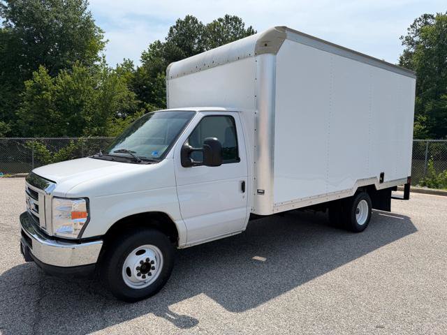 Used 2018 Ford E-350 and Econoline 350 Super Duty w/ Power Windows & Locks Group RWD image 29