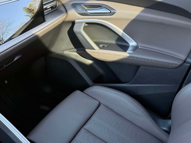 Certified 2025 Audi Q5 Premium Plus AWD/4WD image 34