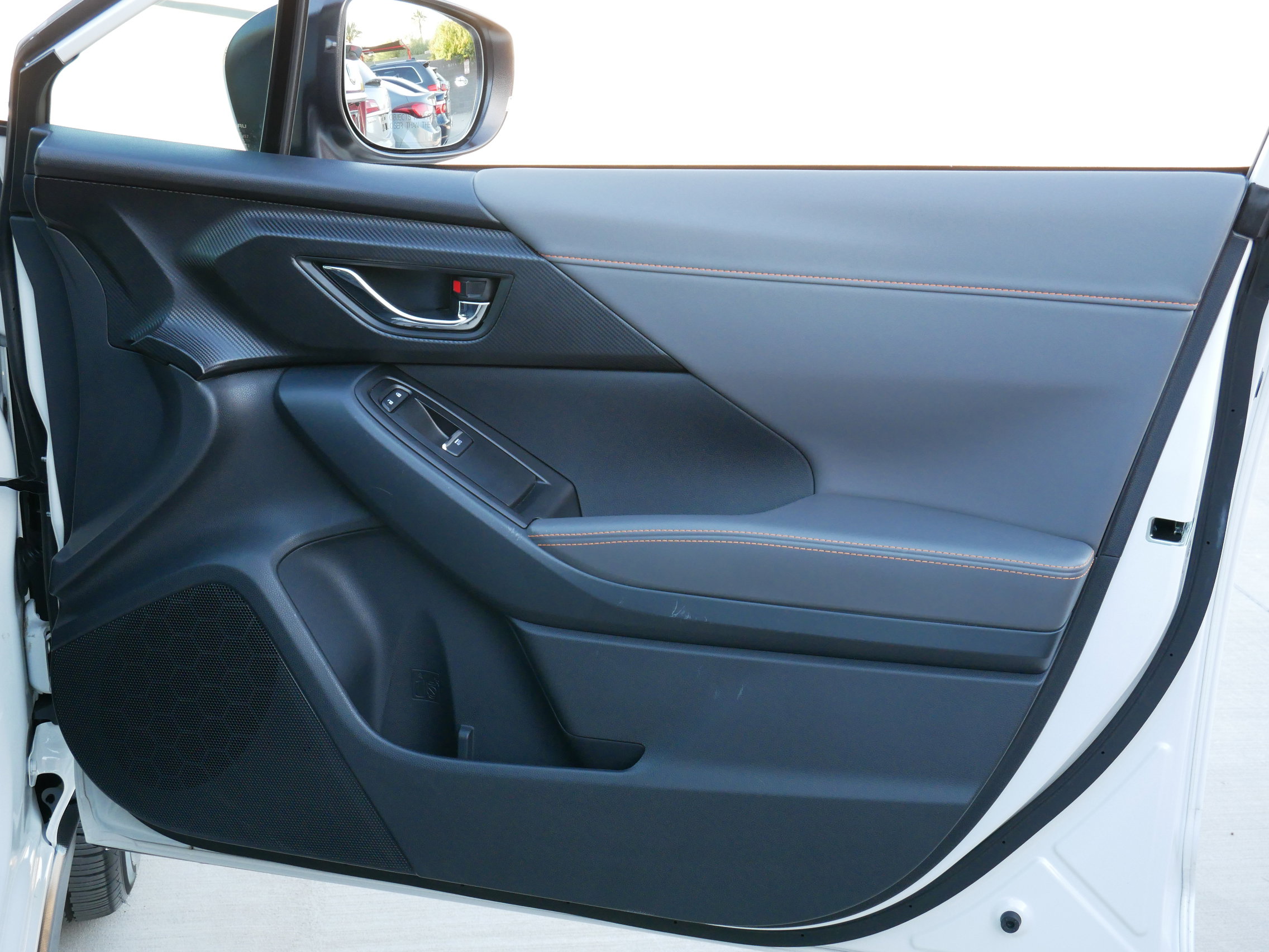 Used 2024 Subaru Crosstrek 2.5i Limited w/ Crosstrek Mirror Package image 12