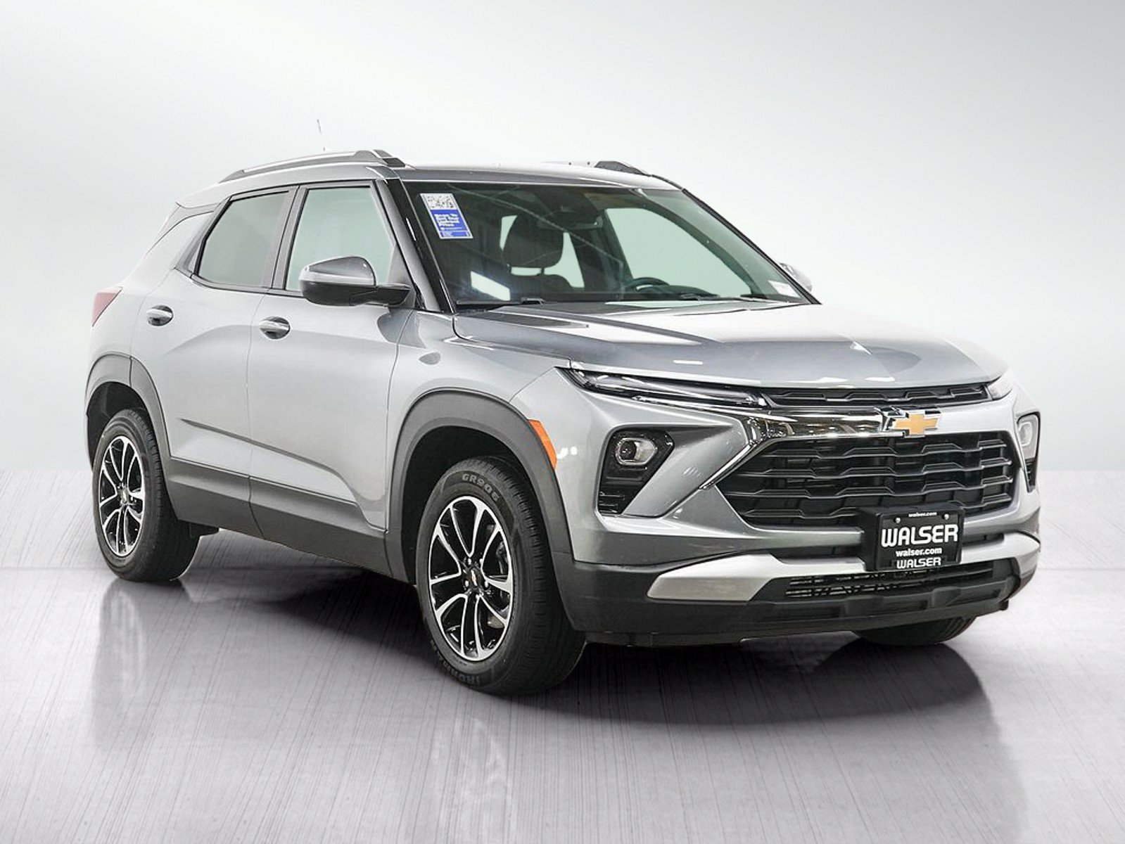 Used 2024 Chevrolet TrailBlazer LT w/ Convenience Package AWD/4WD image 8
