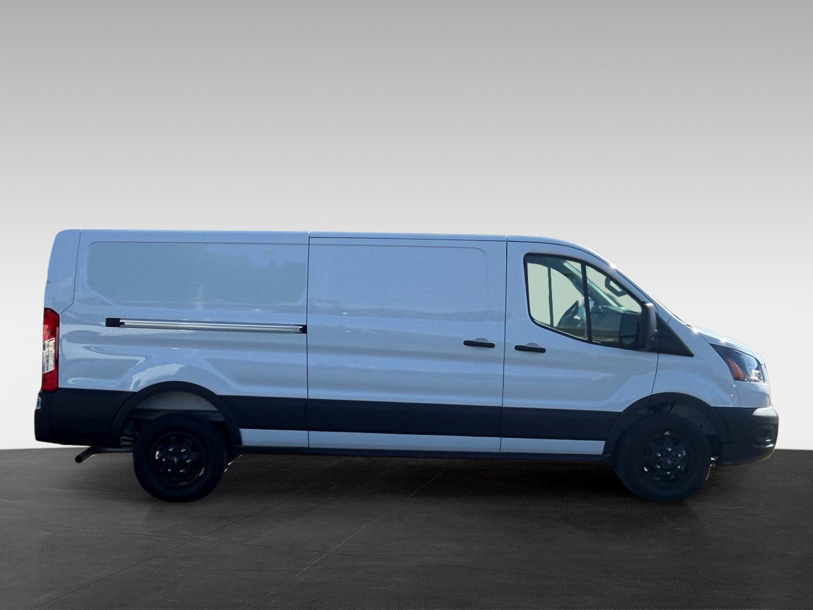 Used 2025 Ford Transit 250 Low Roof AWD image 4