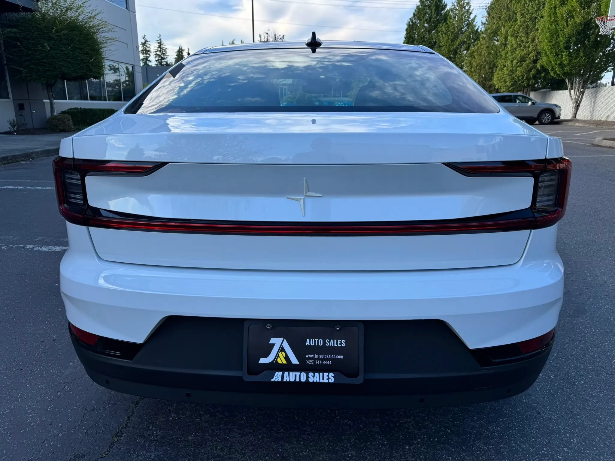 Used 2022 Polestar Polestar 2 w/ Performance Package AWD/4WD image 9