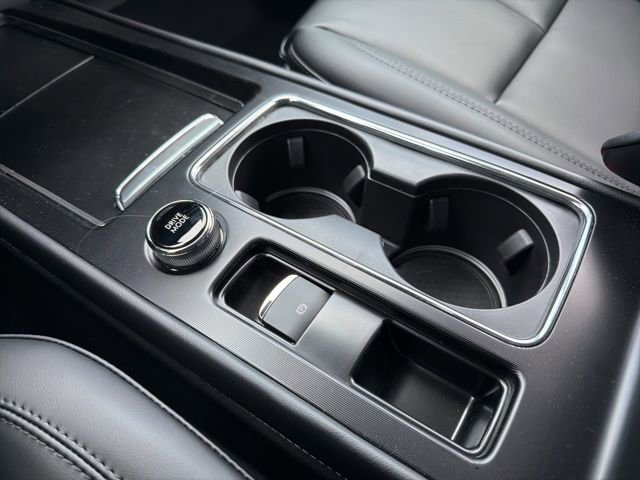 New 2026 Lincoln Corsair Premiere image 14