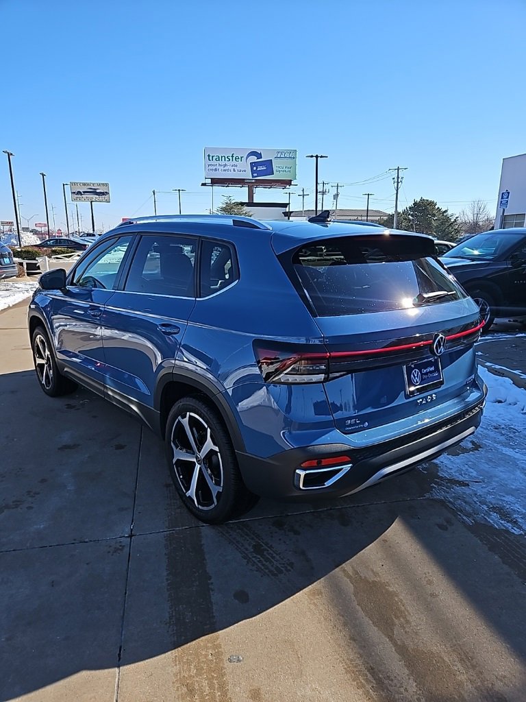 Used 2025 Volkswagen Taos SEL image 7