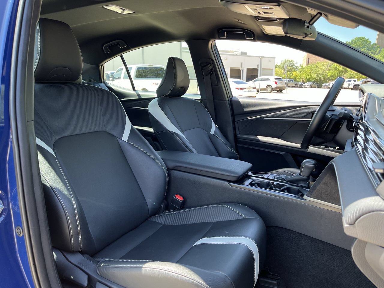Used 2025 Toyota Camry SE FWD image 24