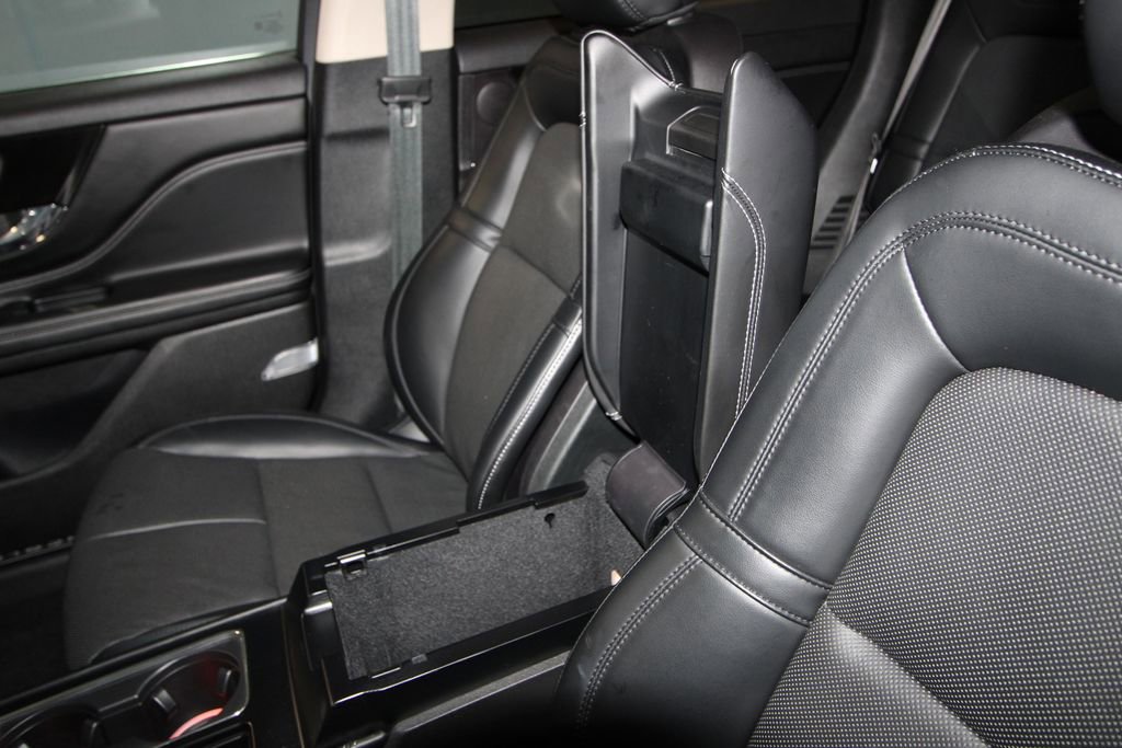 Used 2024 Lincoln Corsair Grand Touring w/ Equipment Group 301A image 23