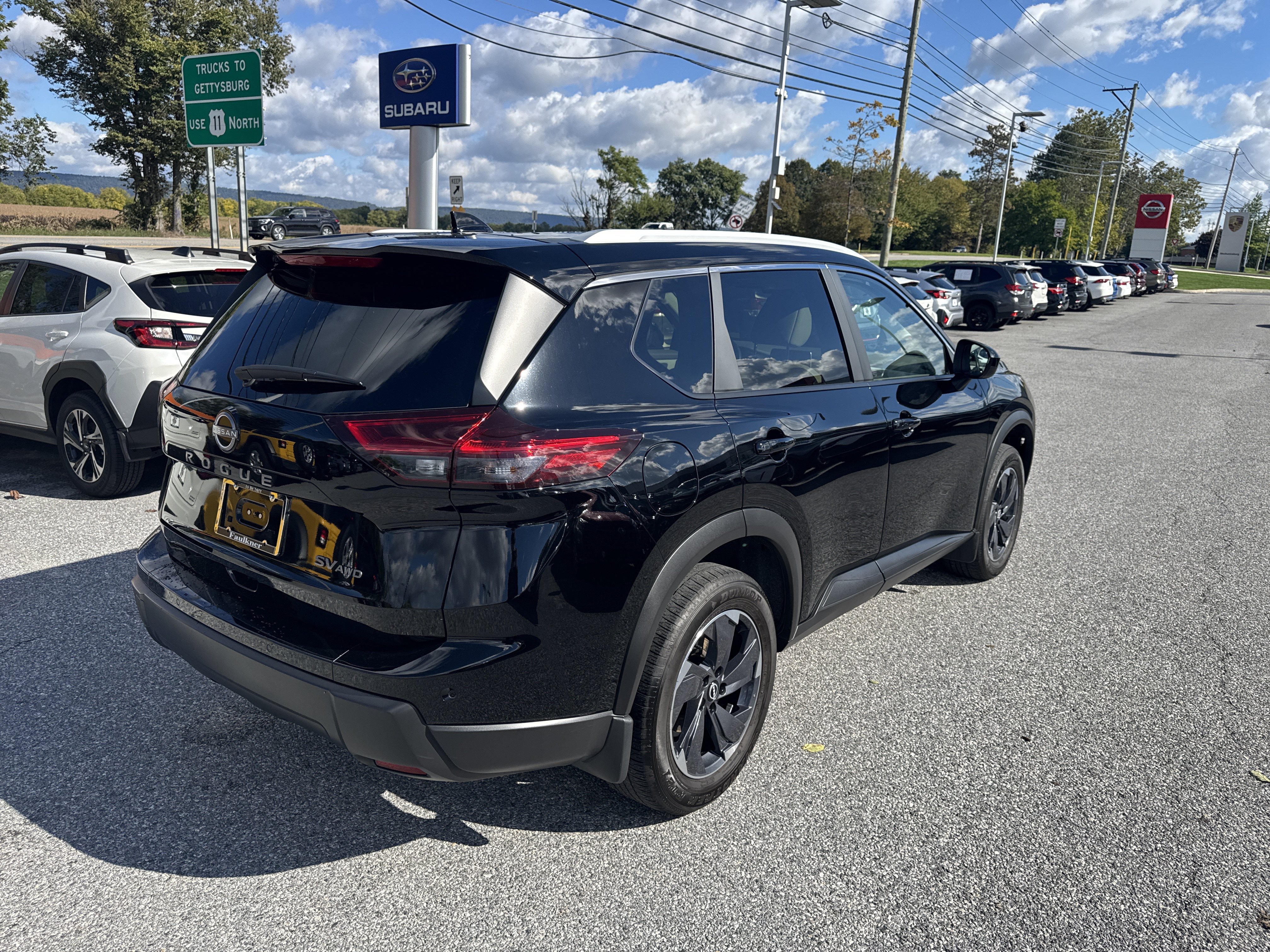 Used 2024 Nissan Rogue SV w/ SV Premium Package AWD/4WD image 31