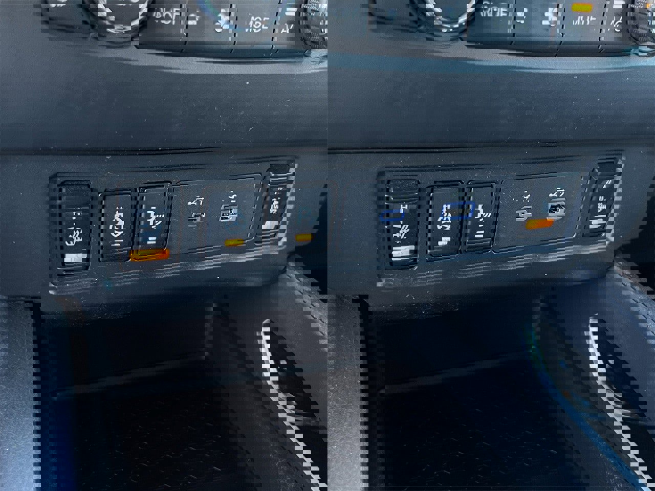 Used 2023 Nissan Frontier SV w/ SV Convenience Package image 20