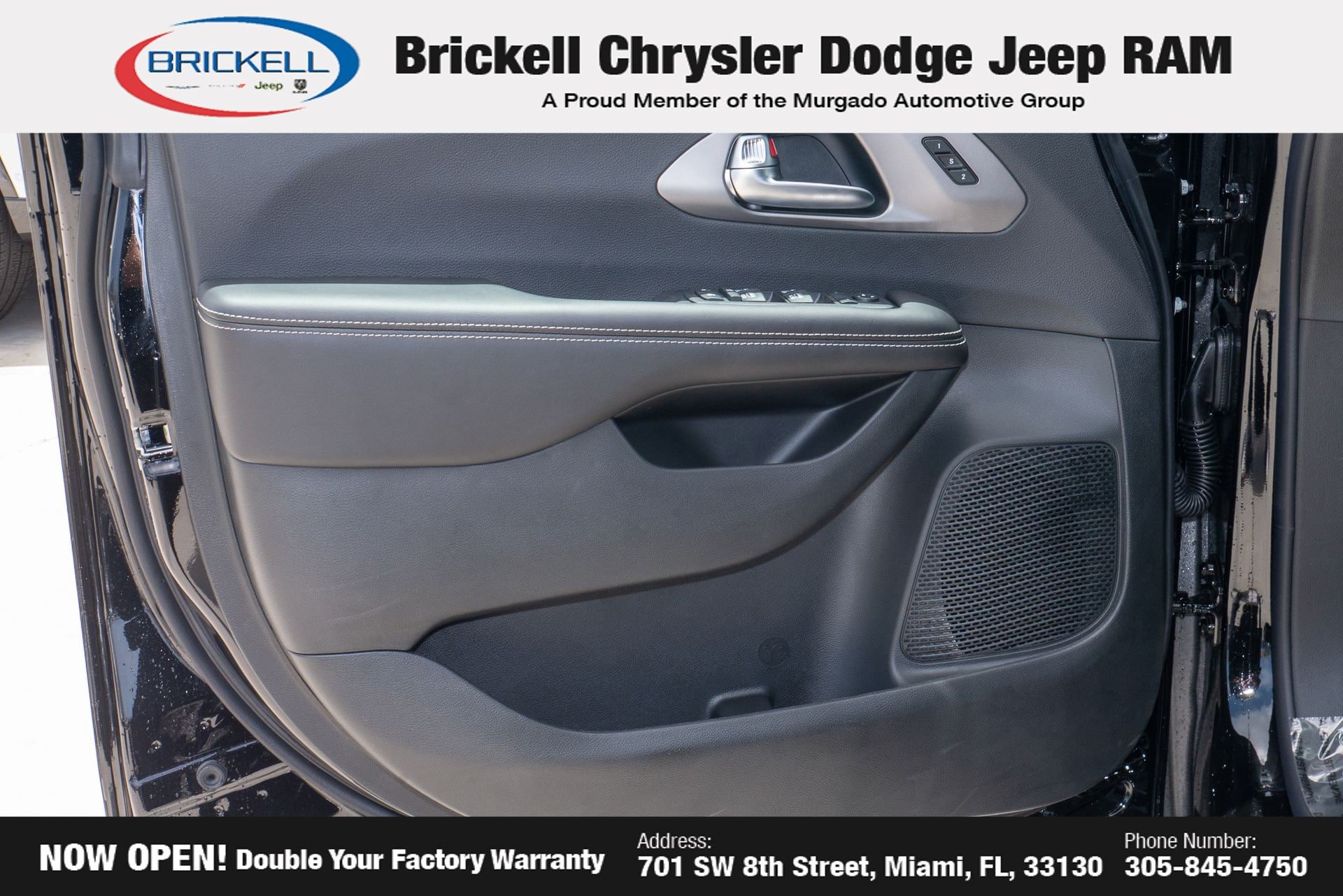 New 2027 Chrysler Pacifica Select FWD image 10