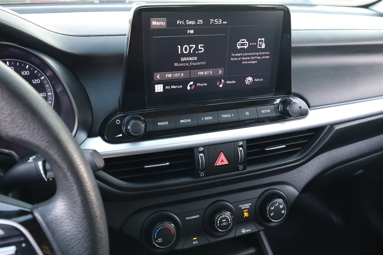 Used 2023 Kia Forte LXS w/ LXS Technology Package FWD image 19