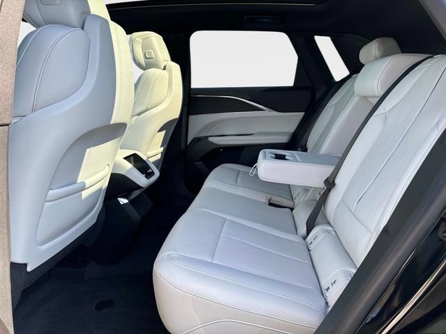 Certified 2024 Cadillac Lyriq Sport w/ LPO, Floor Liner Package AWD/4WD image 13