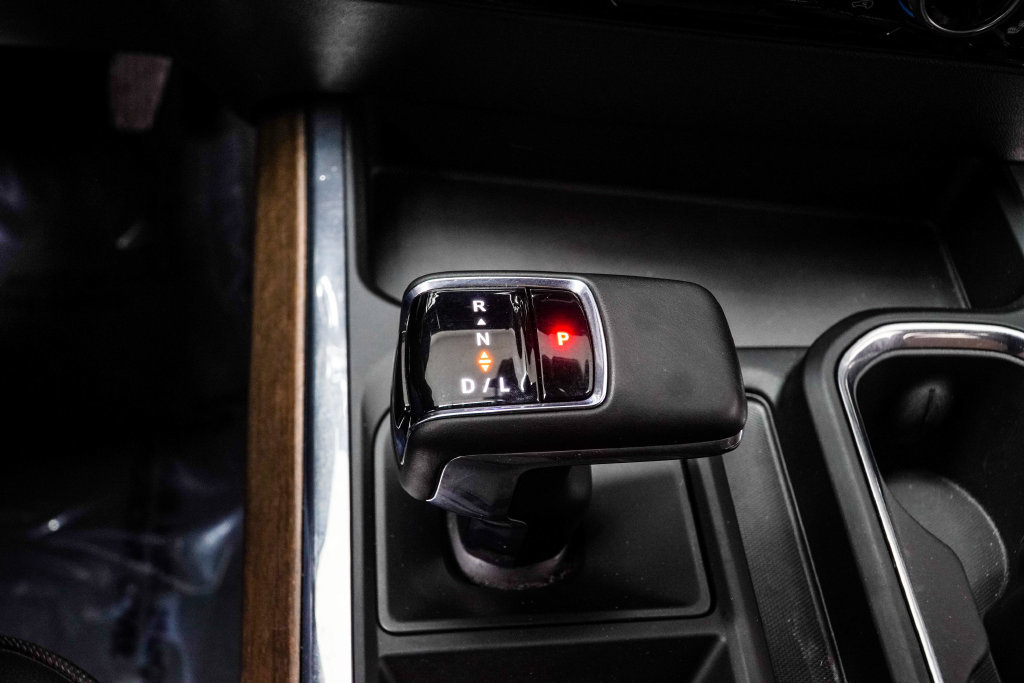 Used 2023 Chevrolet Silverado 1500 High Country w/ Technology Package AWD/4WD image 24