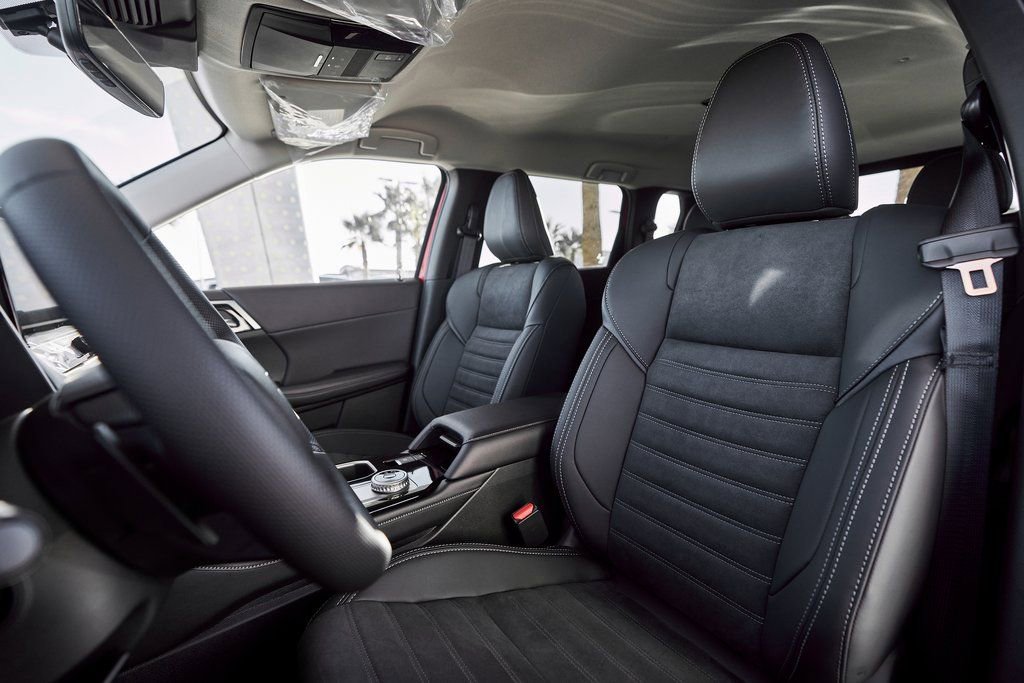 Used 2025 Mitsubishi Outlander SE FWD image 30