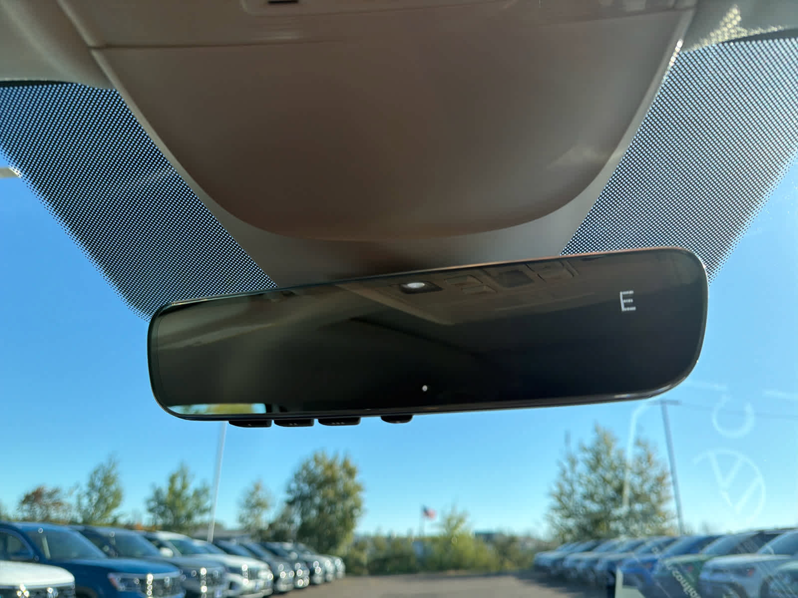 Certified 2025 Volkswagen Taos SEL image 34