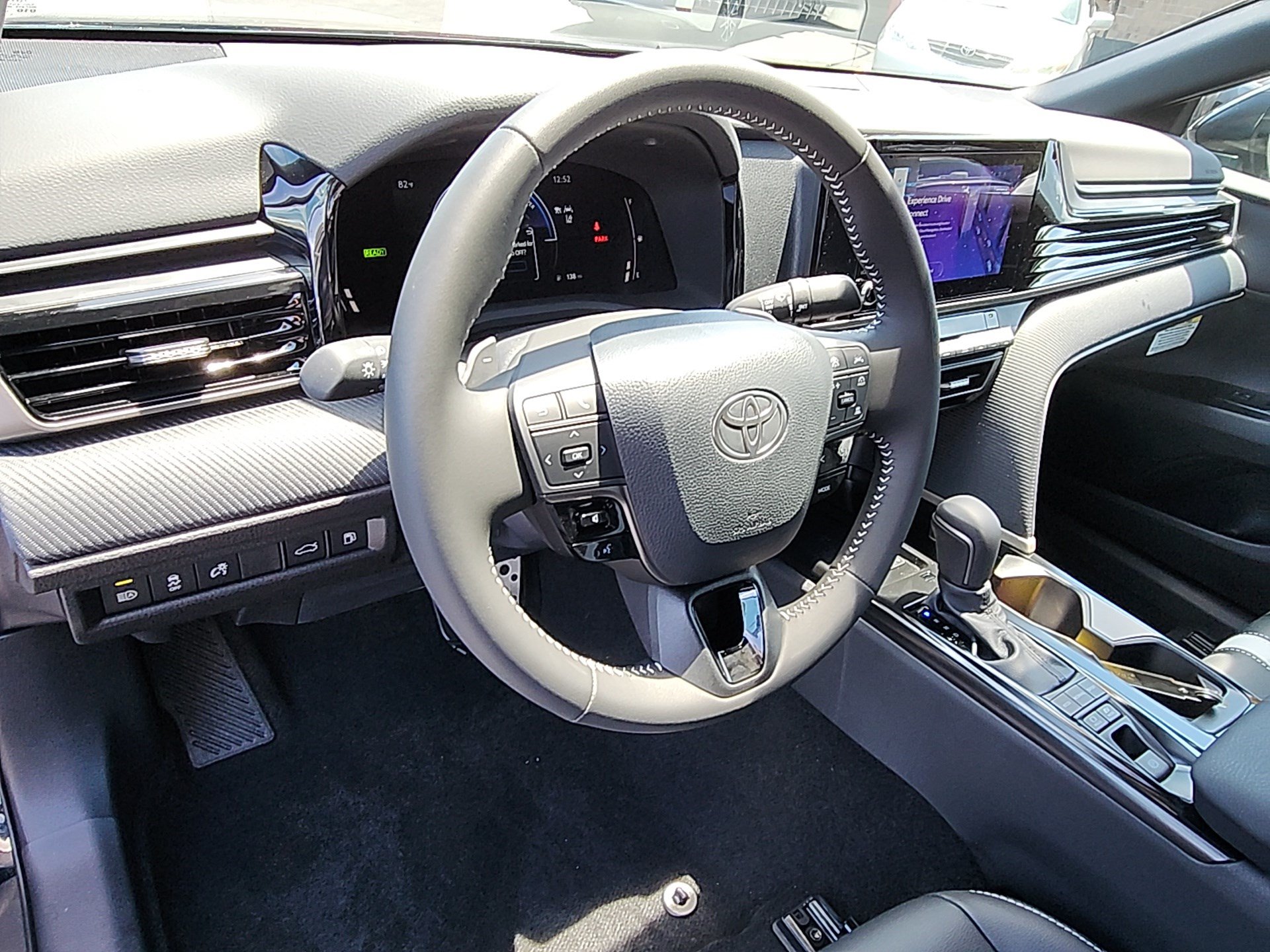 Used 2026 Toyota Camry SE w/ Convenience Package FWD image 11