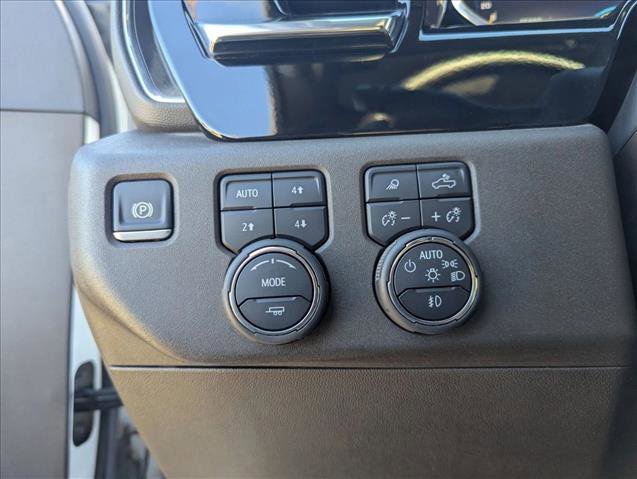 Used 2025 Chevrolet Silverado 2500 LT w/ Z71 Chrome Sport Edition image 11