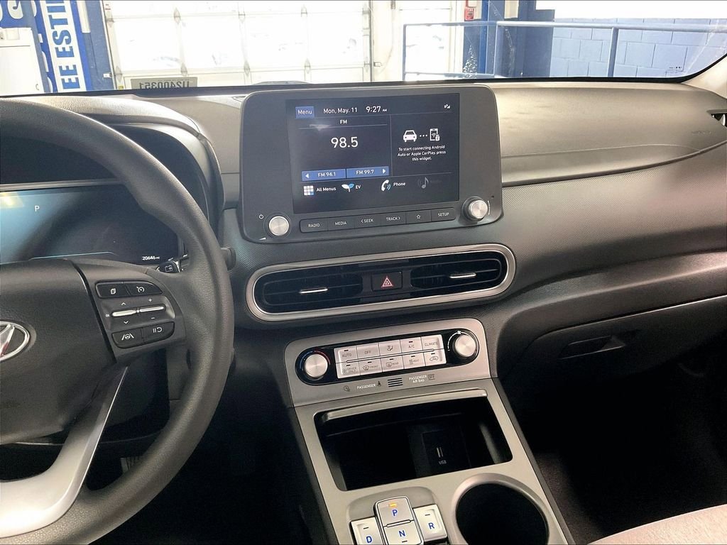 Used 2023 Hyundai Kona SE w/ Cargo Package FWD image 18