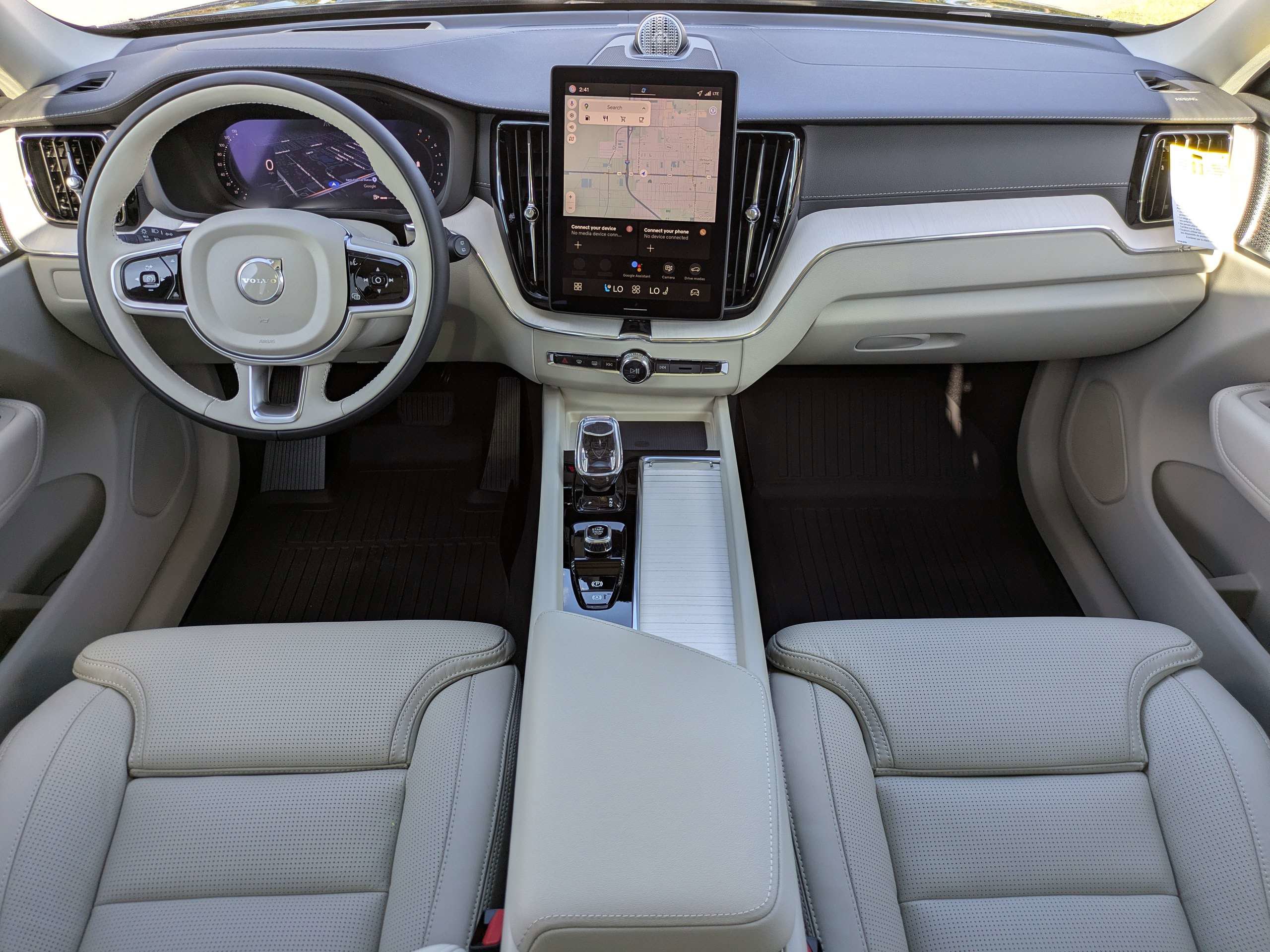 New 2026 Volvo XC60 B5 Ultra w/ Protection Package Premier image 16