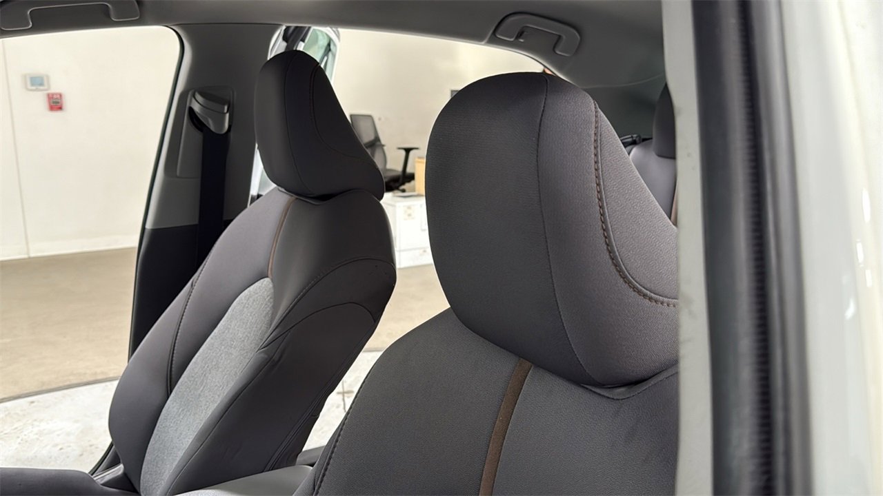 Certified 2020 Toyota Camry LE image 13