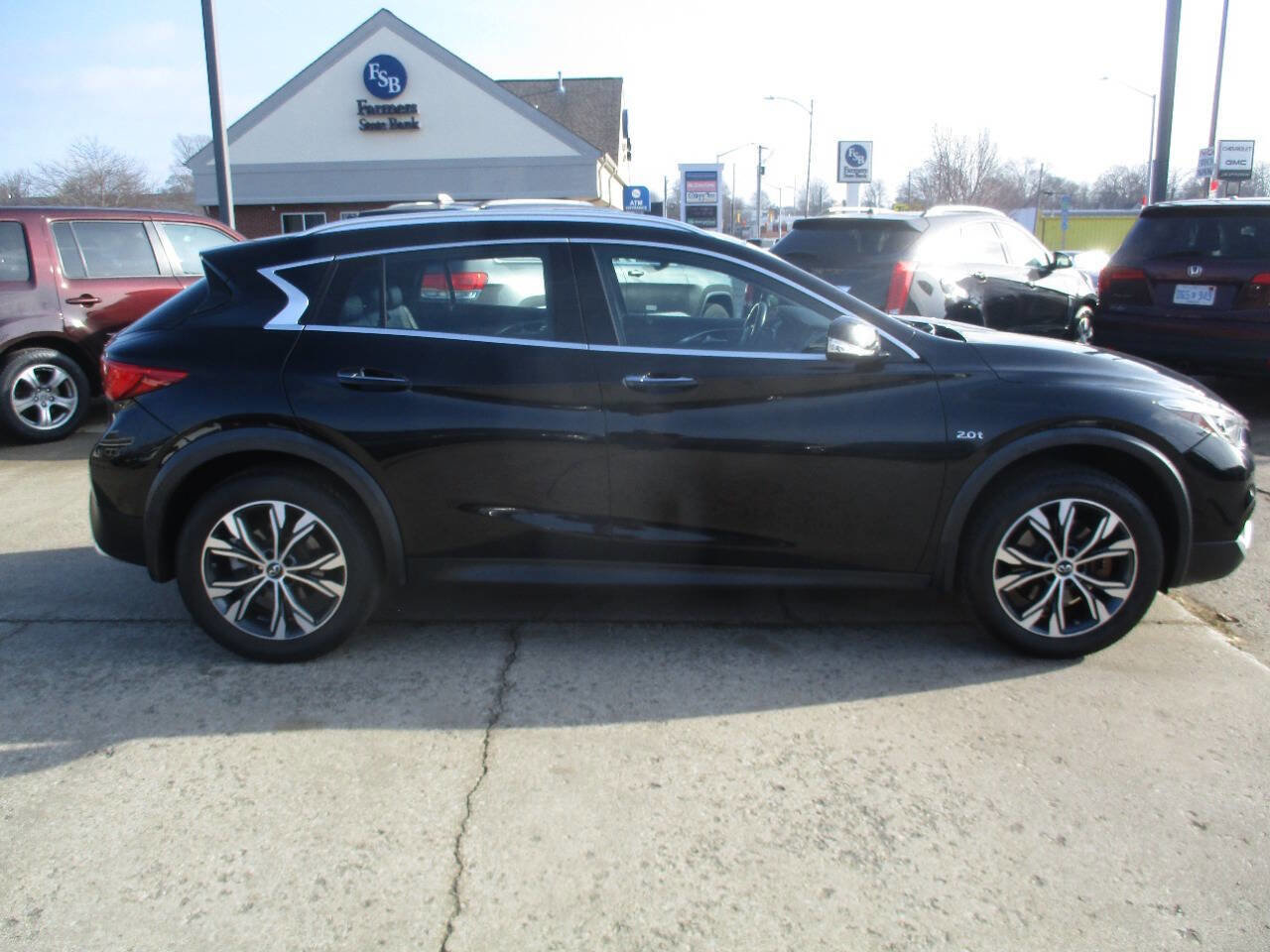 Used 2018 INFINITI QX30 AWD image 7