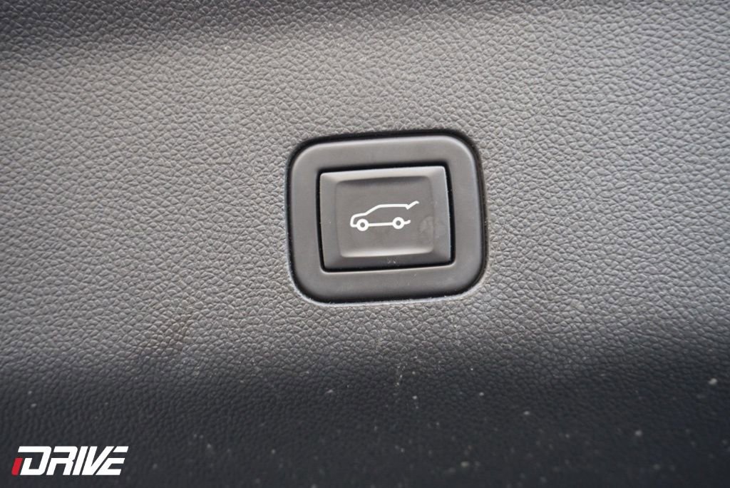 Used 2023 Cadillac Escalade ESV Sport Platinum w/ LPO, Floor Liner Package image 38