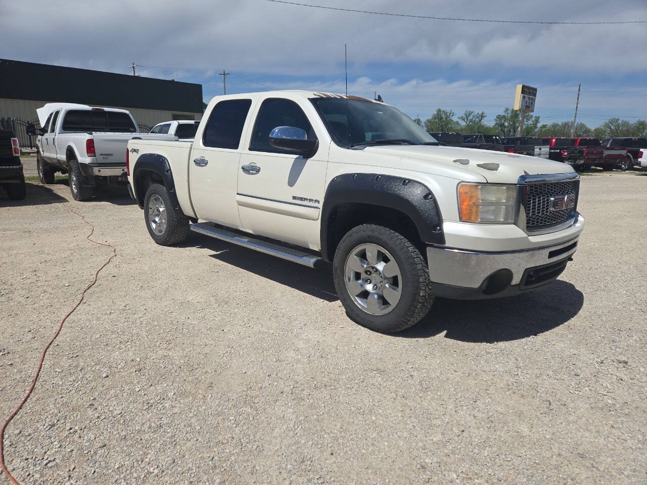 Used 2011 GMC Sierra 1500 SLE w/ Regional Value Package AWD/4WD image 1