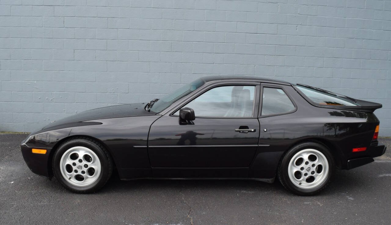 Used 1988 Porsche 944 Turbo Coupe RWD image 18