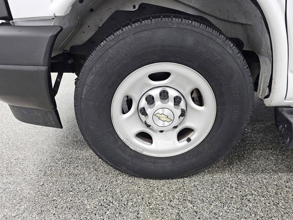 Used 2023 Chevrolet Express 3500 LS RWD image 8