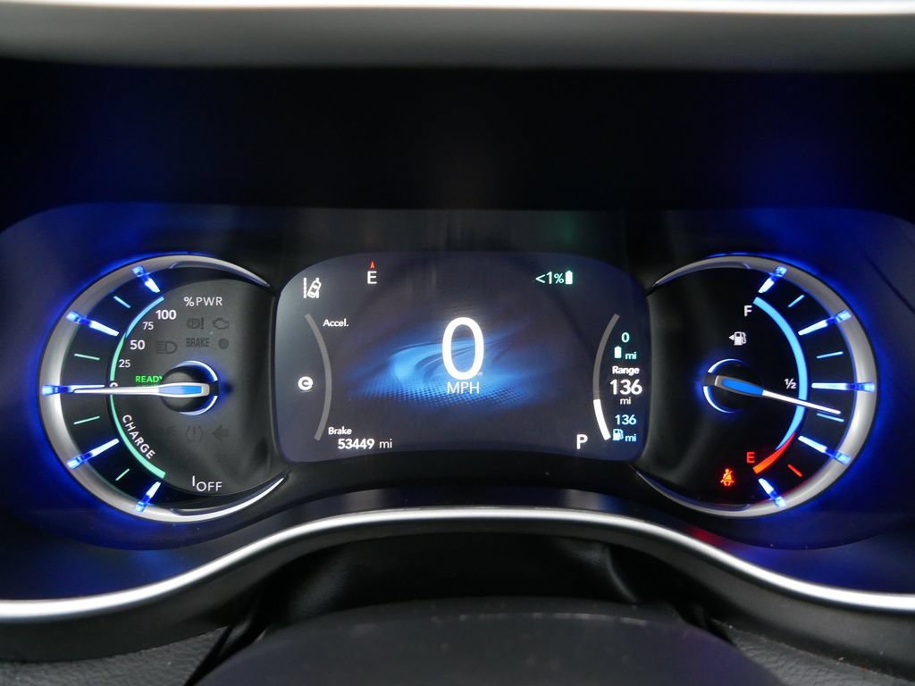 Used 2024 Chrysler Pacifica Limited FWD image 27