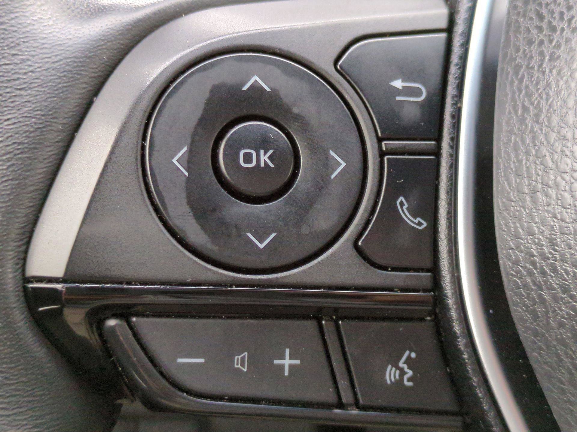 Used 2022 Toyota Venza Limited w/ Advanced Technology Package image 22