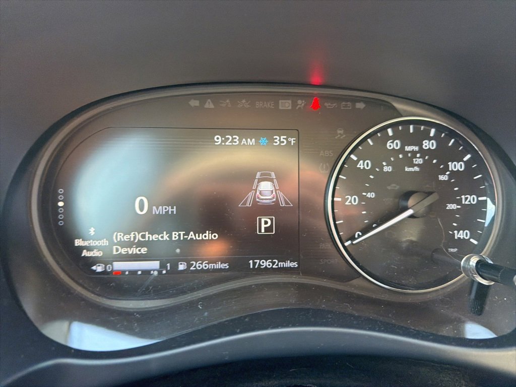 Used 2024 Nissan Kicks SR w/ SR Premium Package image 11