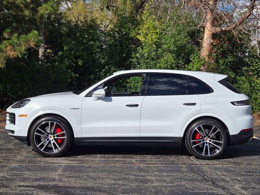 New 2026 Porsche Cayenne S image 2
