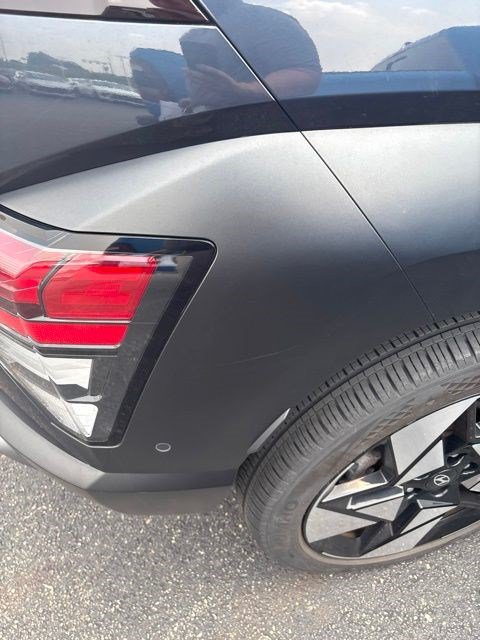 Used 2024 Hyundai Kona Limited AWD/4WD image 13
