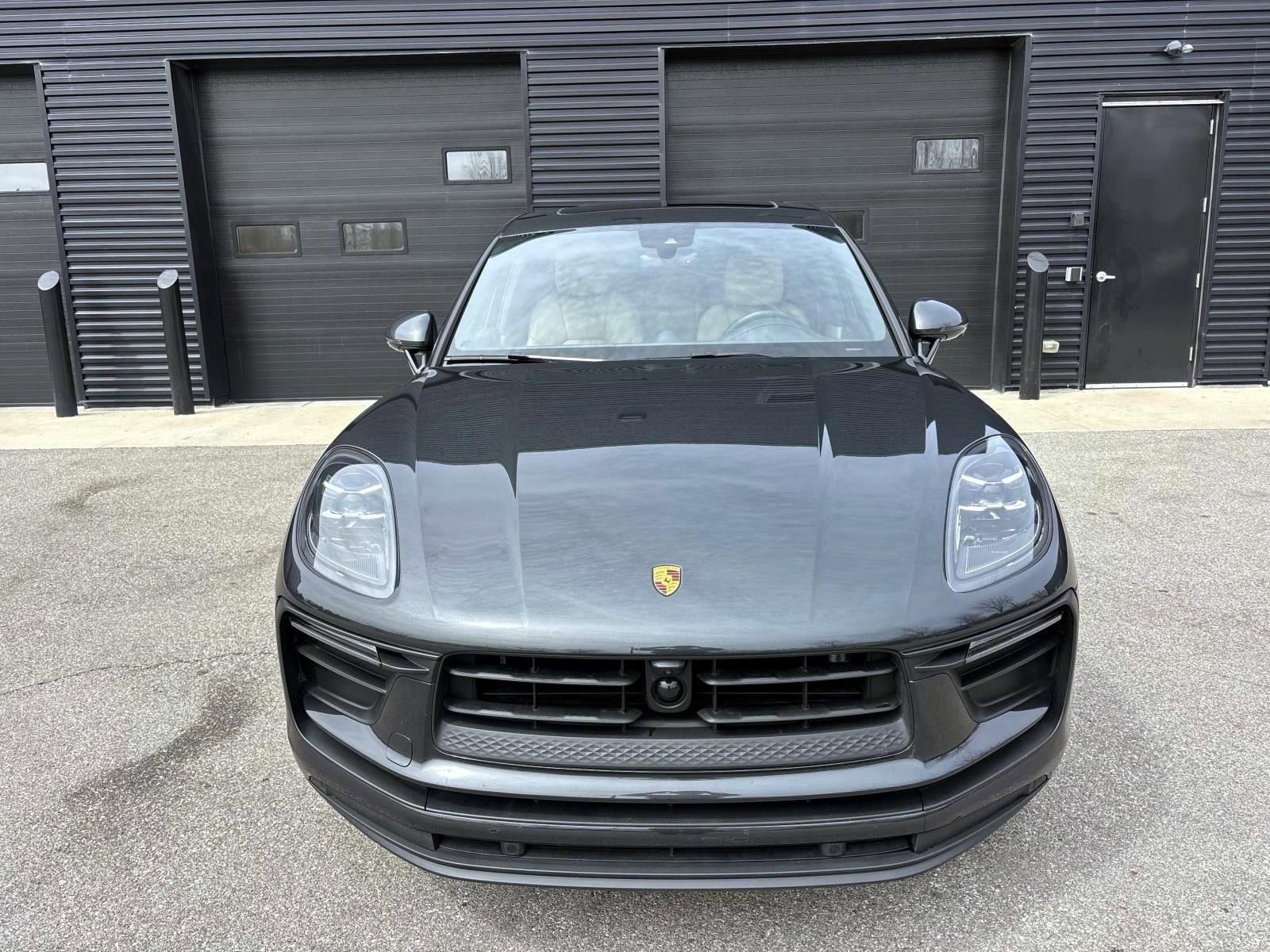 Used 2025 Porsche Macan image 13