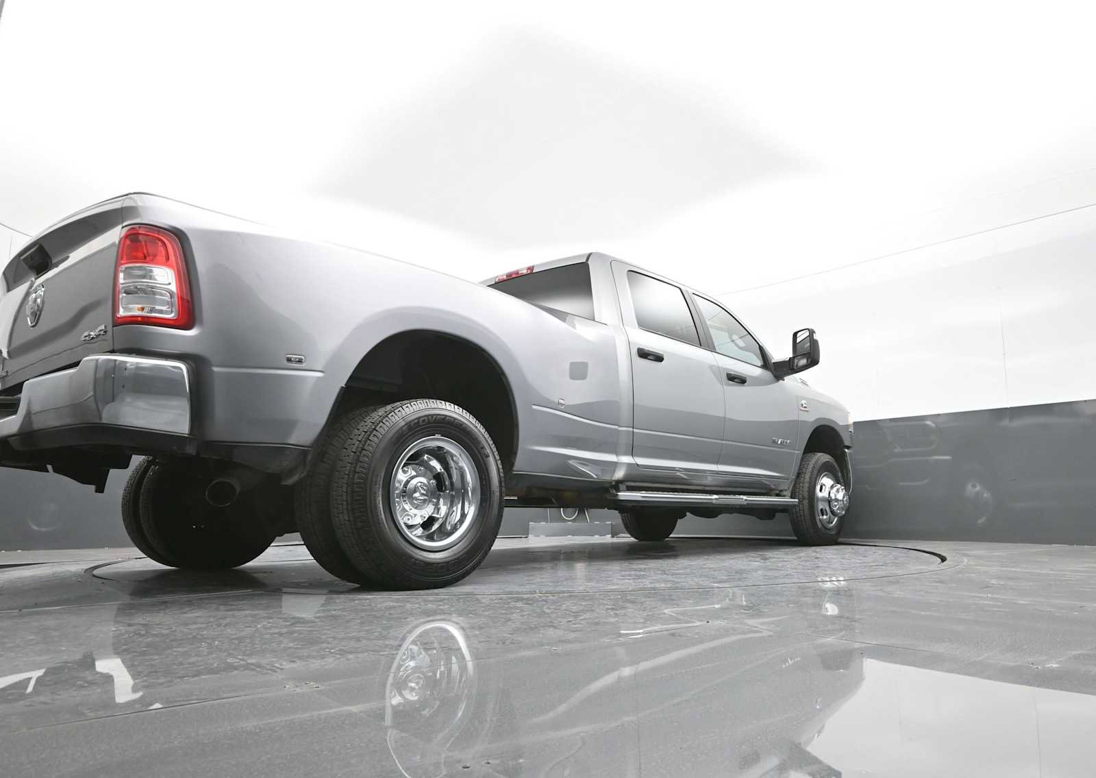 Used 2024 RAM 3500 Big Horn image 38